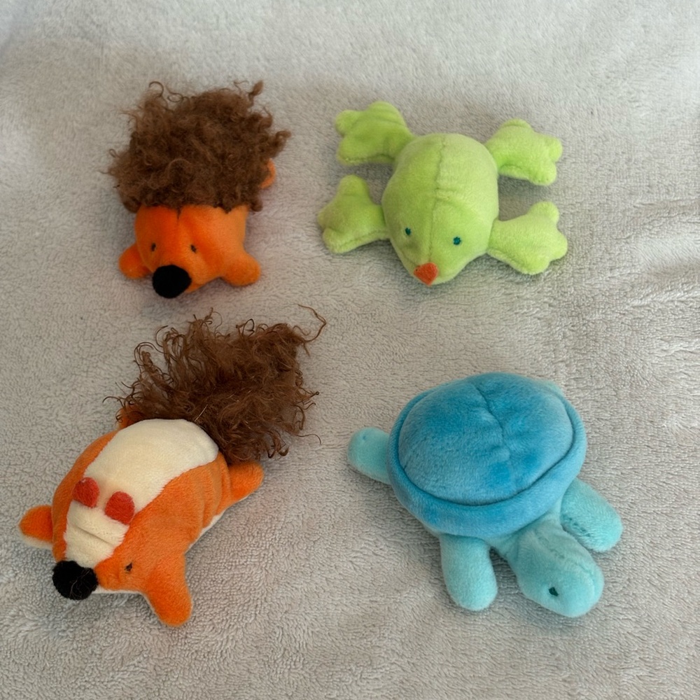 2020 Manhattan Toy Toadstool Cottage Fill & Spill Activity Toy Plush Incomplete - Picture 3 of 16
